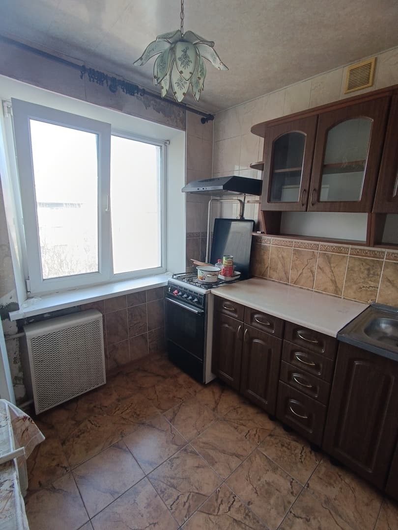 3-х комнатная квартира , ЦГР, район 54 школы